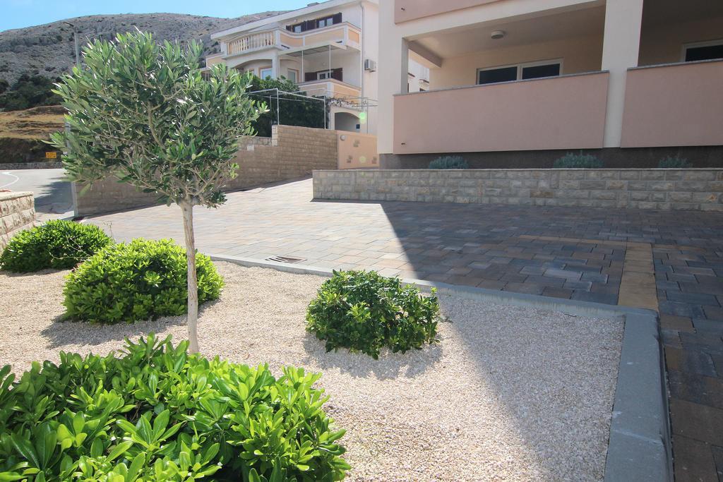 Apartments Augustin Pag Town Exterior photo