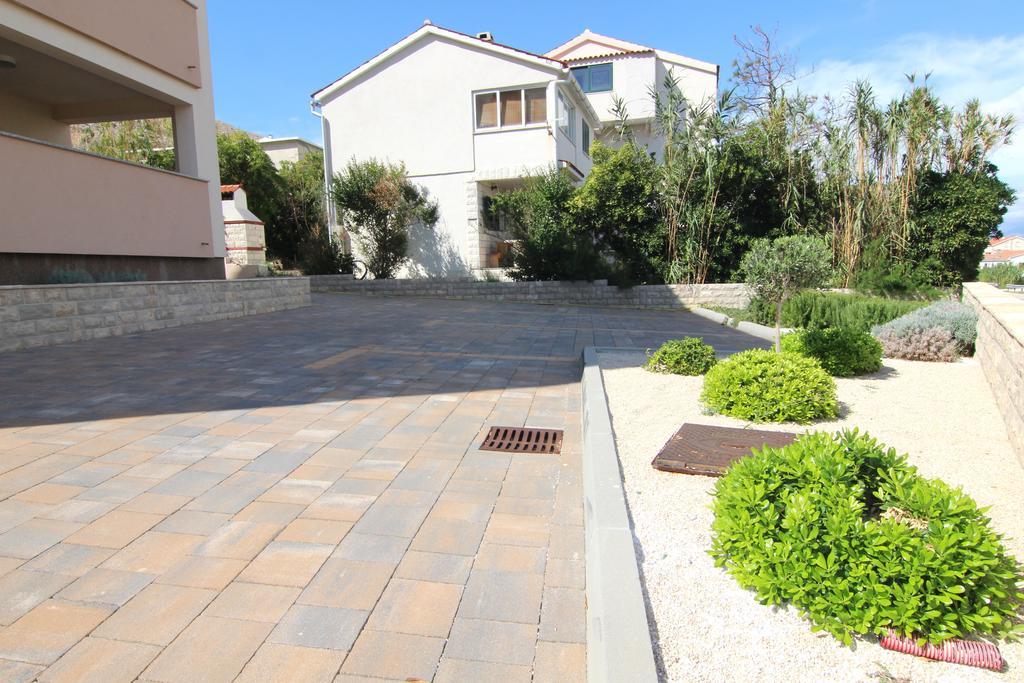Apartments Augustin Pag Town Exterior photo